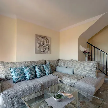 Costa Galera Duplex Penthouse Apartman *